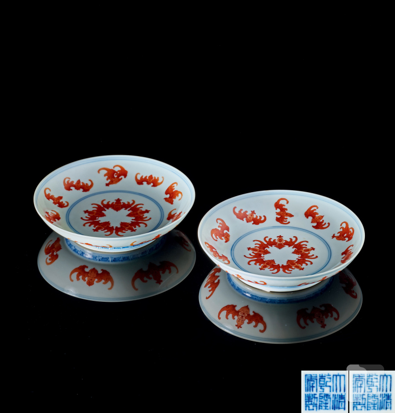 清乾隆 矾红彩洪福齐天纹盘（一对）
